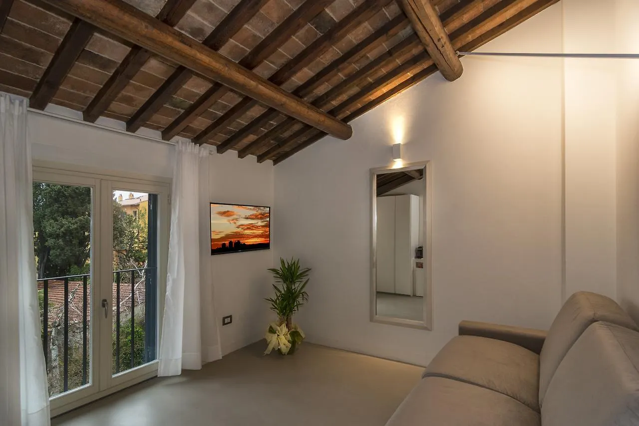 *** Bed & Breakfast Palazzo Cini Luxury Rooms In Pisa Italy