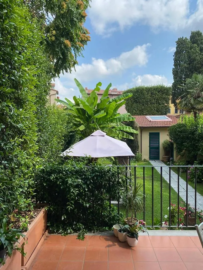 *** Bed & Breakfast Palazzo Cini Luxury Rooms In Pisa Italy