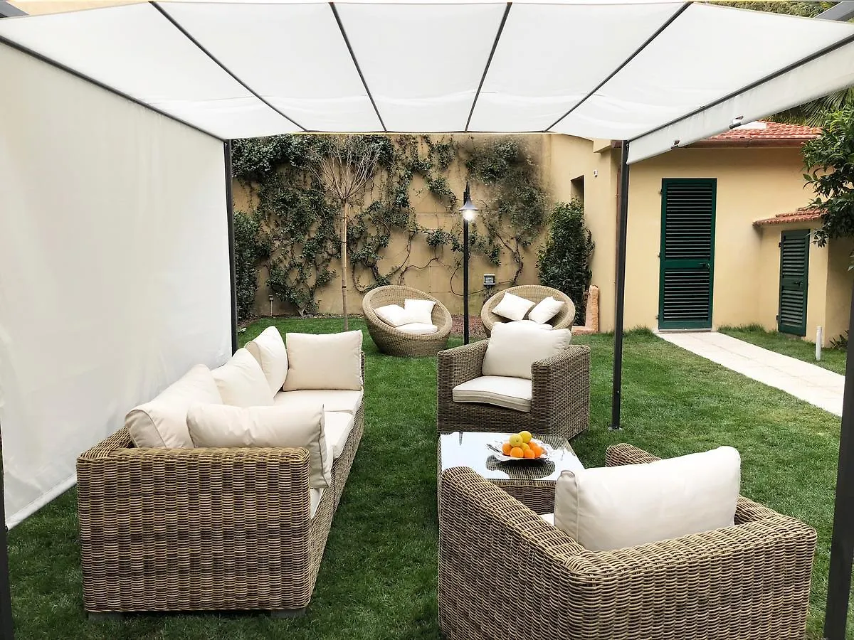 Palazzo Cini Luxury Rooms In Pisa Bed & Breakfast