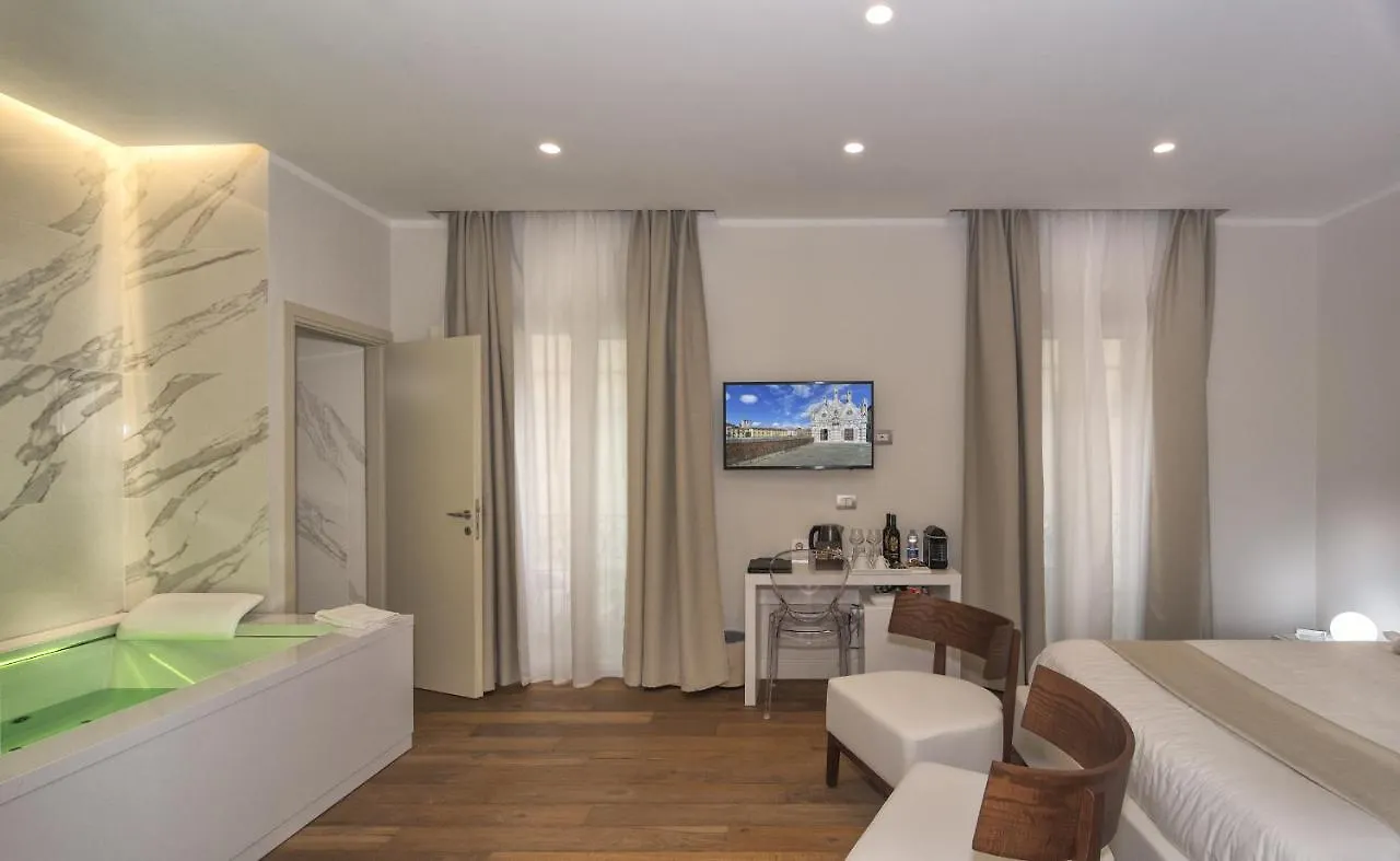 Palazzo Cini Luxury Rooms In Pisa Italy