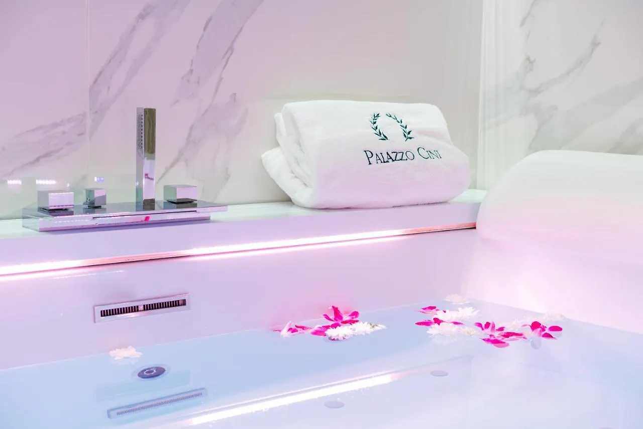 *** Bed & Breakfast Palazzo Cini Luxury Rooms In Pisa Italy