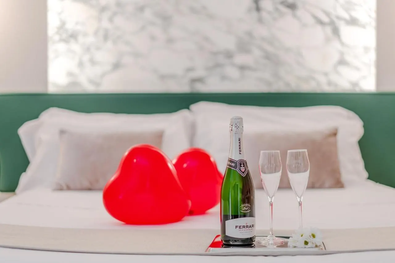 Palazzo Cini Luxury Rooms In Pisa 3*,
