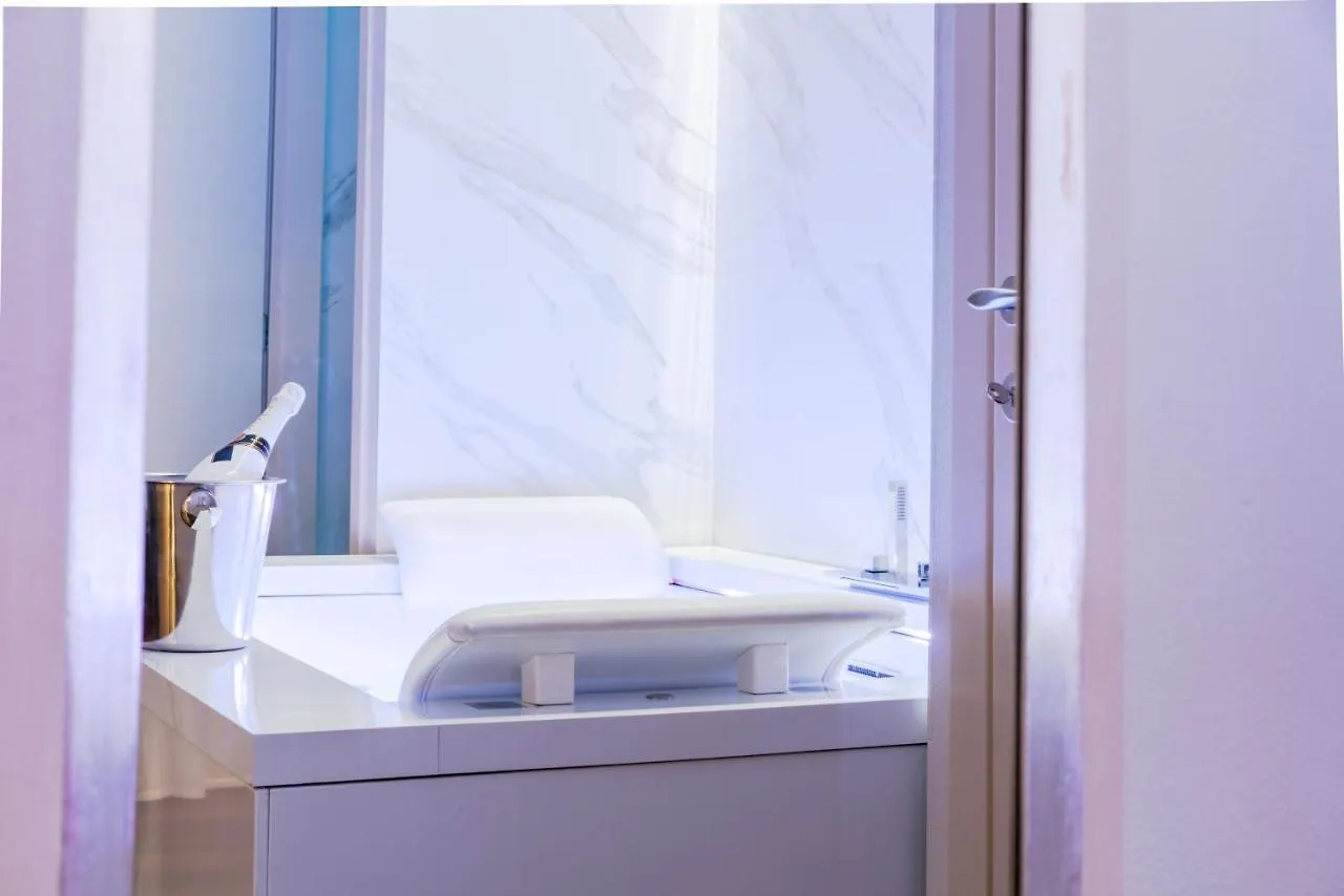 Palazzo Cini Luxury Rooms In Pisa Bed & Breakfast